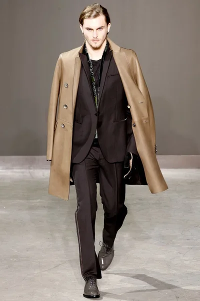 Look 53